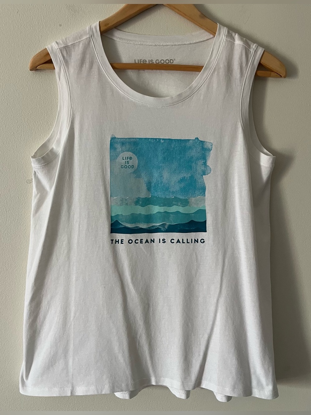 Life Is Good Women's White Top Blue Ocean Graphic 100% Cotton Summer Casual Med
